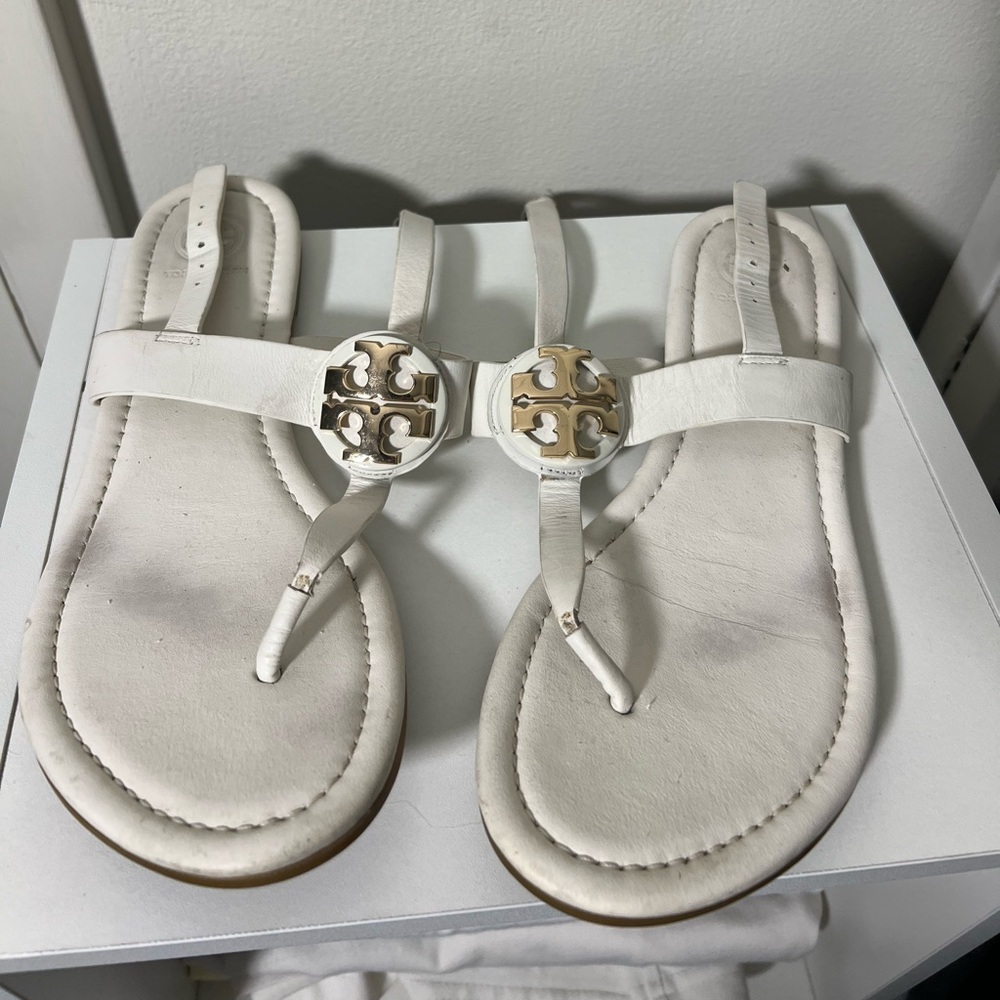 ✨ Summer Chic: Tory Burch White Sandals for Women ✨